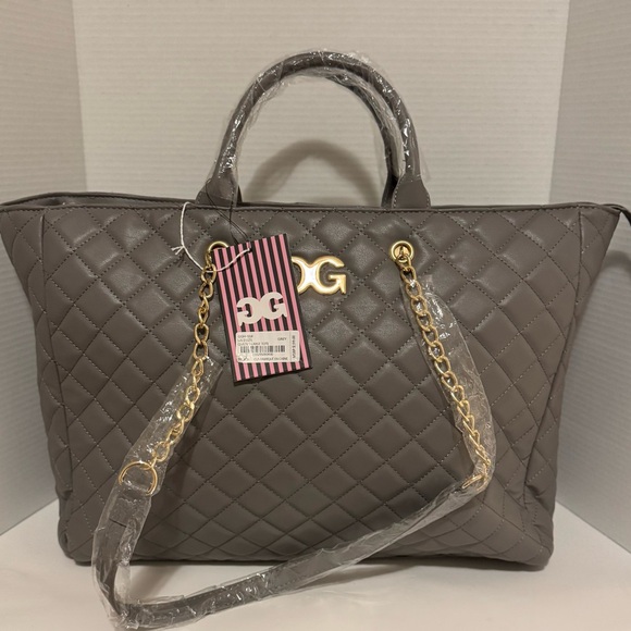 NWT Gilda Paris tote in Grey. Large capacity. Quilted
Pattern. - Picture 2 of 6